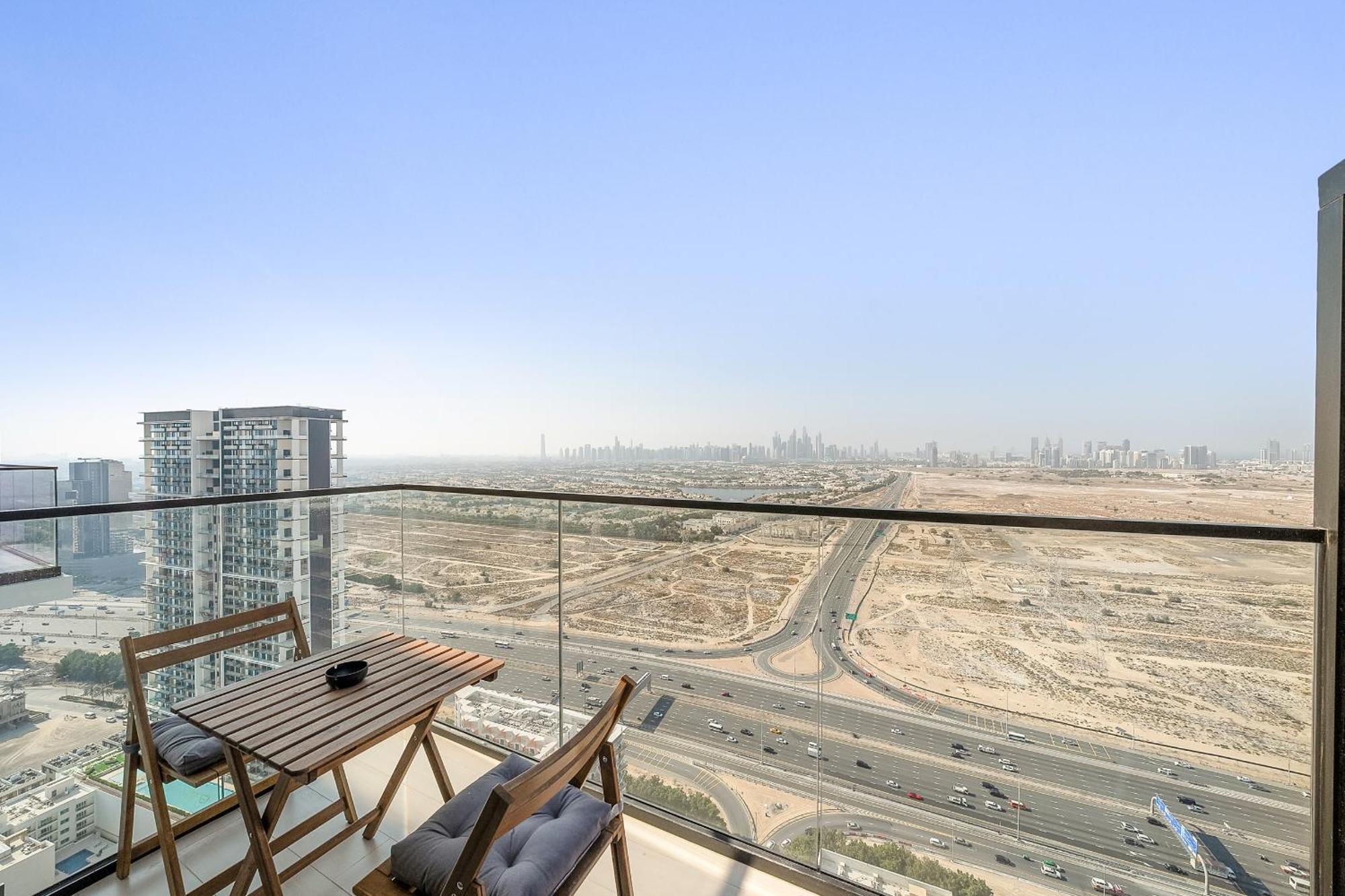 Vayk - Bright And Stylish 1br In Jvc *